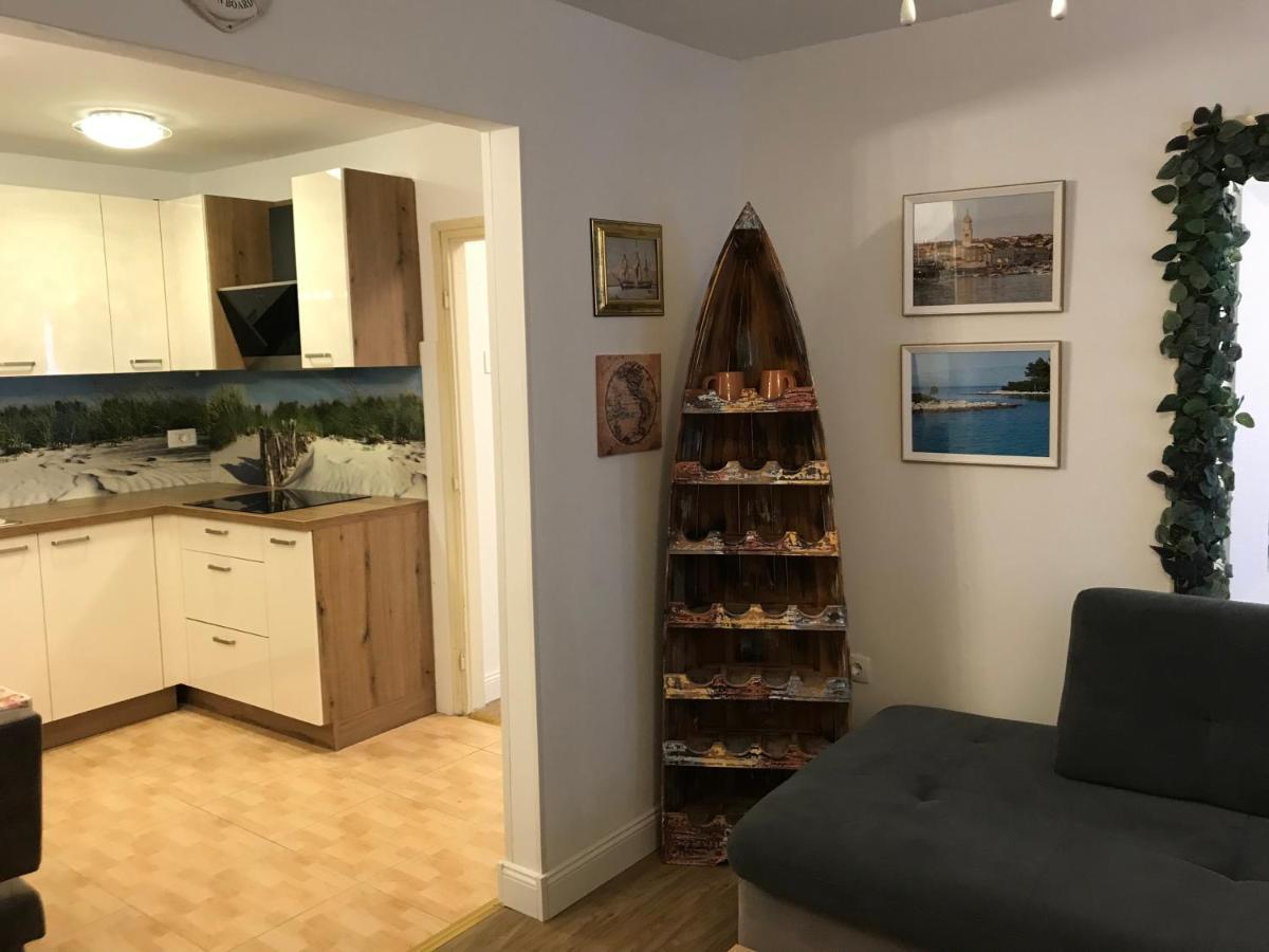 Holiday Place Veli Dvor - Vacation House With Private Garden In Old Town Punat Exterior photo