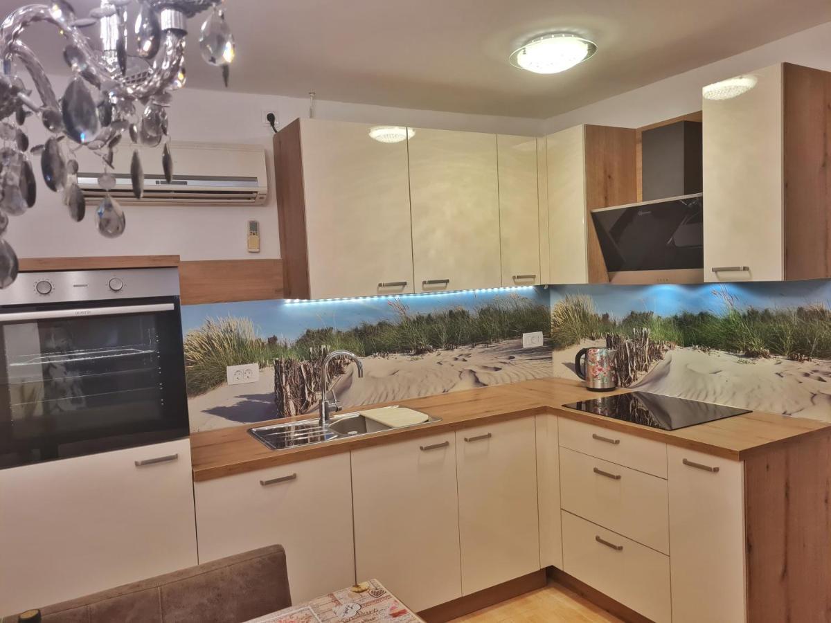 Holiday Place Veli Dvor - Vacation House With Private Garden In Old Town Punat Exterior photo