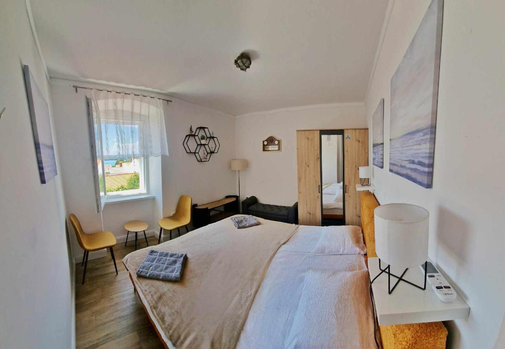 Holiday Place Veli Dvor - Vacation House With Private Garden In Old Town Punat Exterior photo